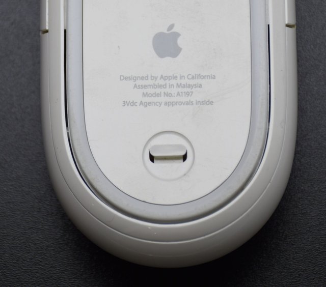 Apple Wireless Mighty Mouse A1197